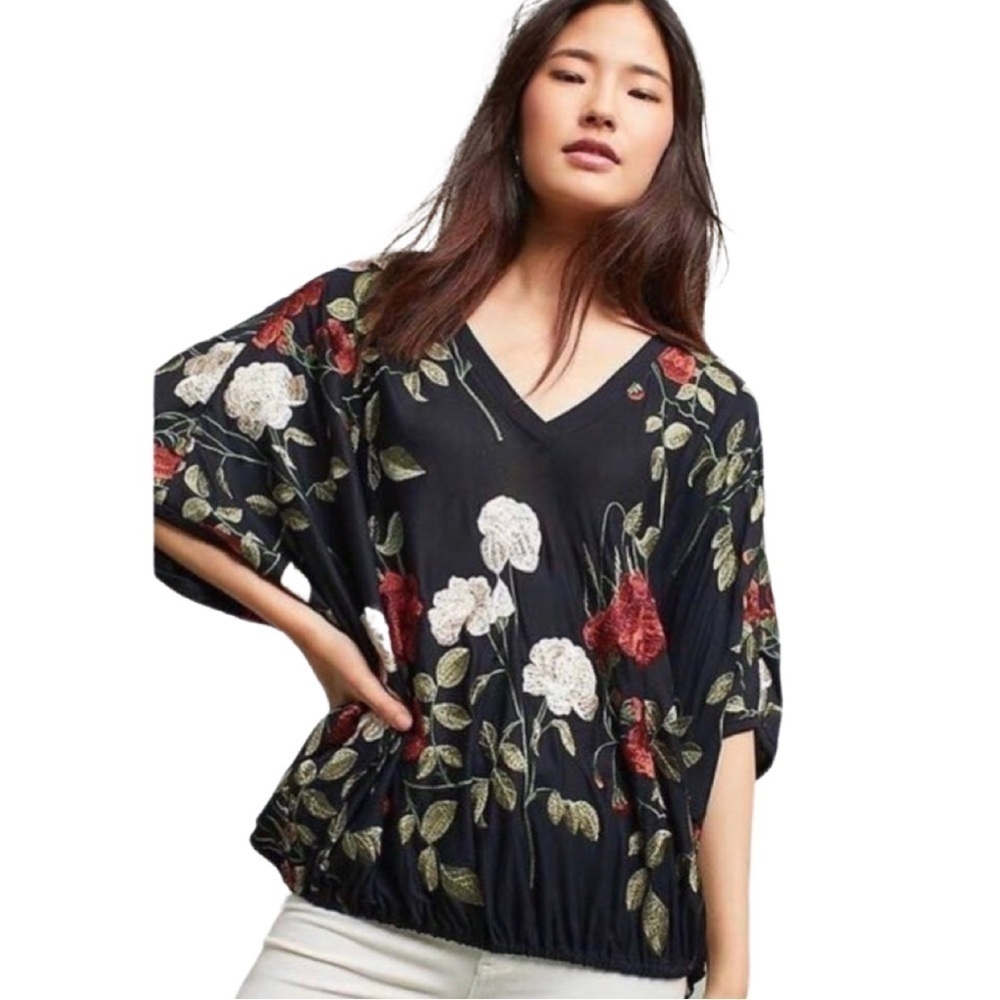 Anthropologie AKEMI + KIN Allora Size XS/S Floral Embroidered Oversized Top